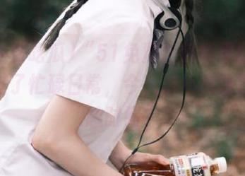 “51免费吃瓜苹果版”陪我度过了忙碌日常，今天算不算该吃瓜小憩时间？