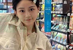 饮茶时间到！在‘718.st’直达到你感兴趣的八卦之后，我的小本子炸了