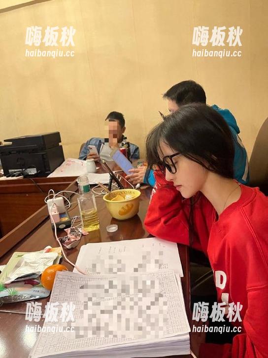 如果不分享“718黑瓜吃料”的料，就太亏了，快来吃瓜吧