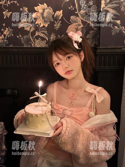 91吃瓜网 停下来,访问“91吃瓜网”的网址,我仿佛能听到瓜在低语,快点围上来呀。