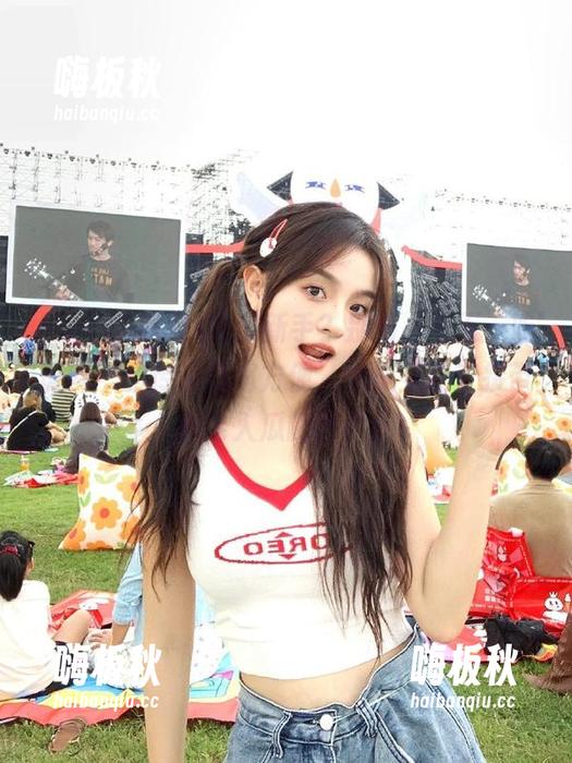 五一吃瓜网 吃瓜新手?别怕,“五一吃瓜网”的传送门超方便,快速下载直接带你飞入瓜的世界!