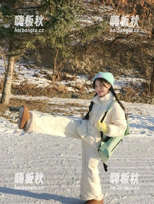 吃瓜头条：在线猎奇，分分钟更新你的吃瓜氛围！