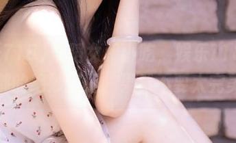 舞蹈女和小吃，娱乐718直达成都的绝妙搭配，果然不要太完美！