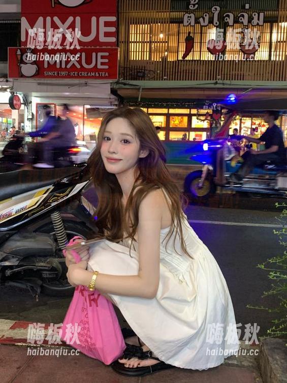 “我要吃瓜网”导航，召唤世间浮华与微妙，频频探头看瓜！