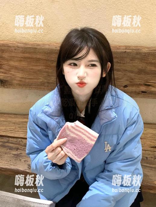 “黑料不打烊”的免费分享让我瞬间变成了吃瓜小能手，真想给它打call！