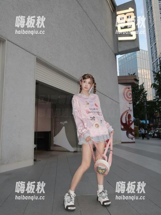 聊聊黑料专区，偷偷告诉你，哪里是通往八卦的入口！
