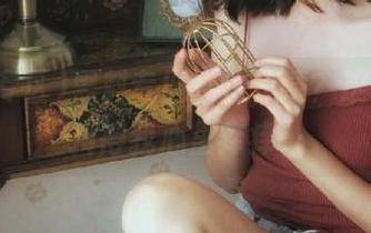 黑料专区直达，咦？这条八卦抖得我心里痒痒…