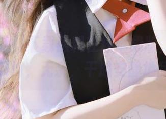下载黑料在线苹果版，打开即陷入瓜海，无奈，干脆安静地舔屏！