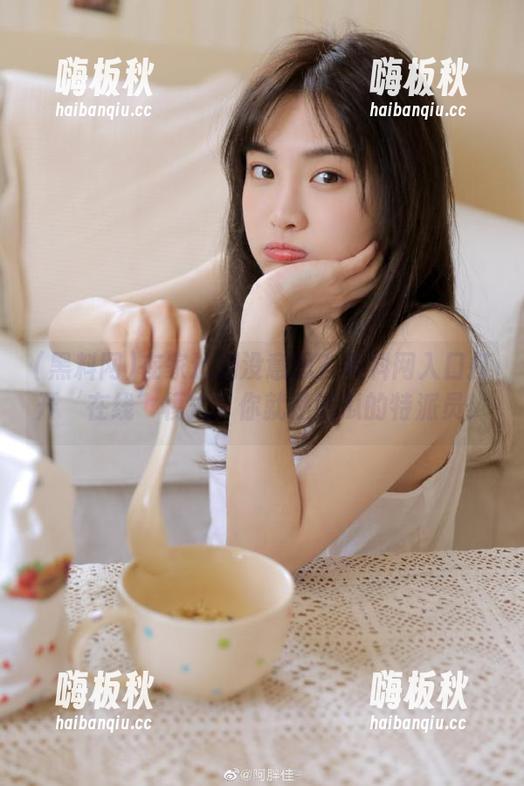 在家追剧没意思？黑料网入口打开‘在线’模式，你就是吃瓜的特派员！